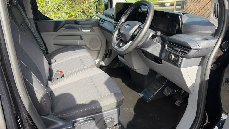 Ford Transit Custom 300 L1 Diesel Fwd 2.0 EcoBlue 136ps H1 Van Limited Auto